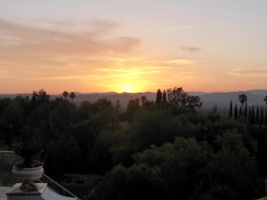 Vor lauter Basketball fast nicht den herrlichen Sonnenuntergang über den Santa Monica Bergen verpasst...