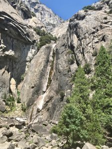 Lower Yosemite Fall:... dann kann unten auch nicht mehr viel fließen.